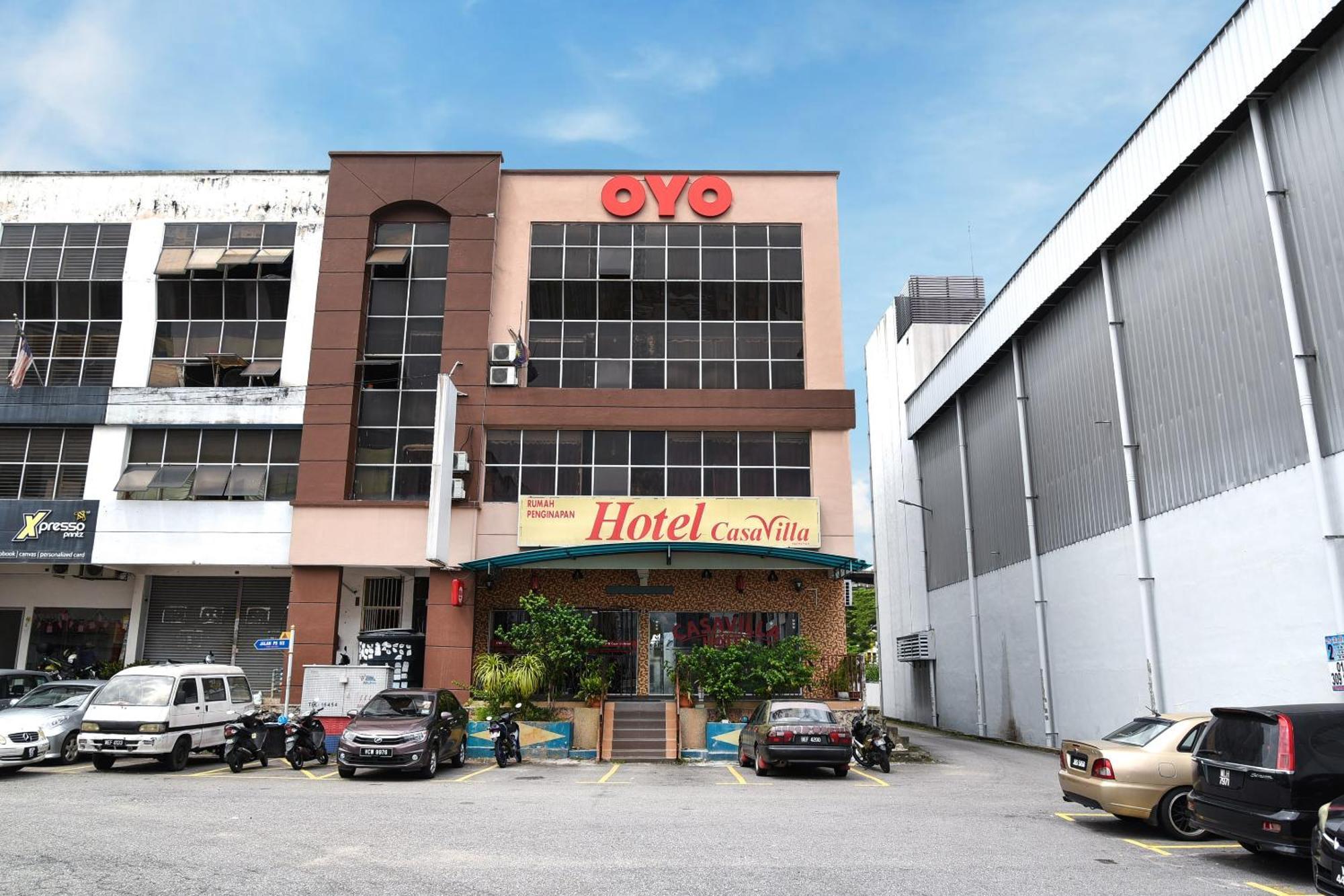 Super Oyo 89363 Casavilla Hotel Batu Caves Exterior photo